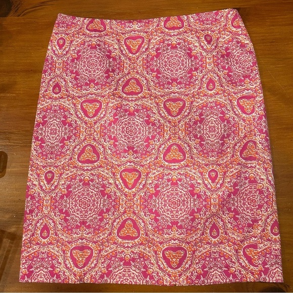 Lord & Taylor Dresses & Skirts - Lord & Taylor Pink Pencil Skirt Abstract Floral Lined Career Sz 8 Preppy Midi